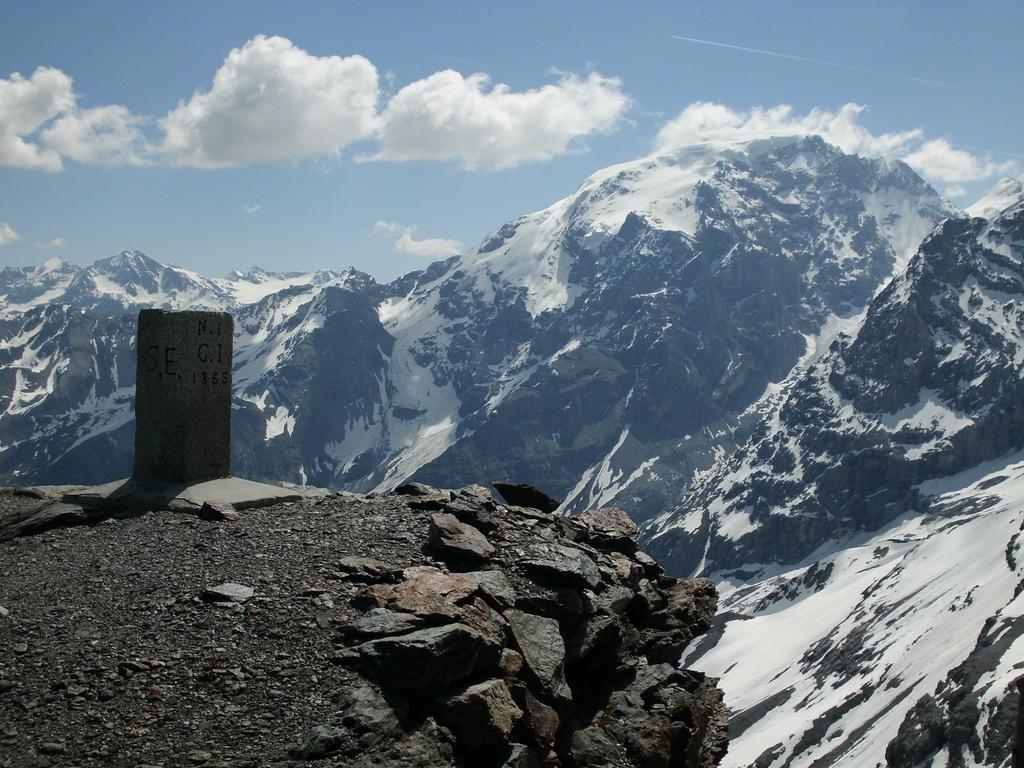 מלון מעבר סטלביו Rifugio Garibaldi מראה חיצוני תמונה