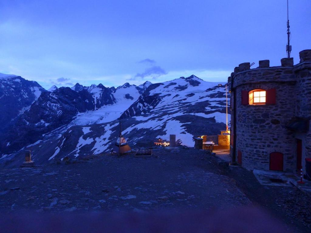מלון מעבר סטלביו Rifugio Garibaldi מראה חיצוני תמונה